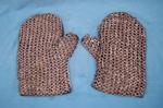Riveted maille mittens